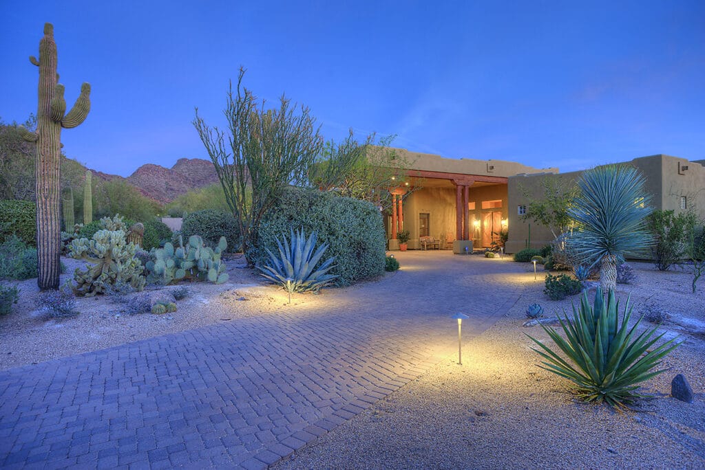 xeriscape-lighting-ideas