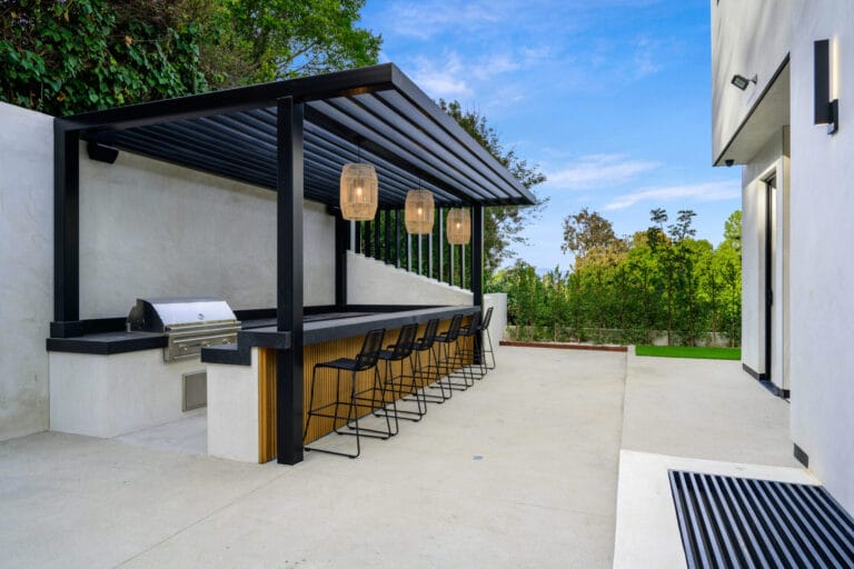 modern-minimalist-pergola-design