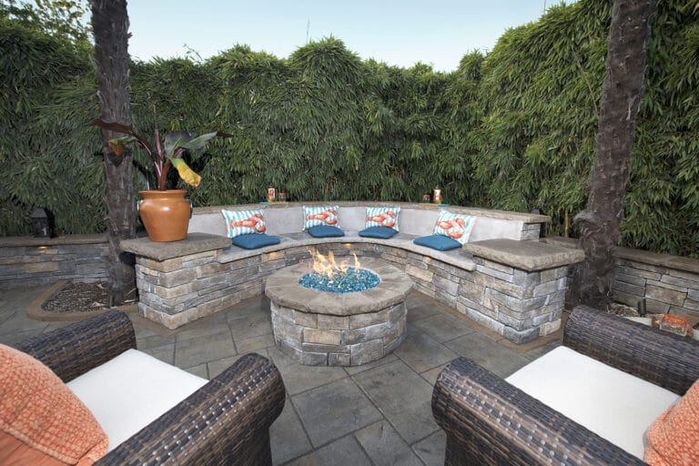 fire-pit-seating-wall