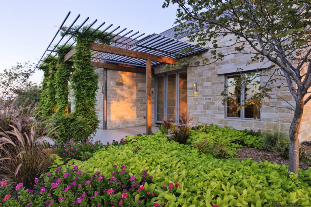 sustainable-energy-efficient-backyard-allen-texas