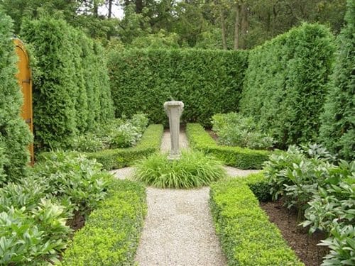 formal garden hedges boxwood sundial deborah silver and co 3924